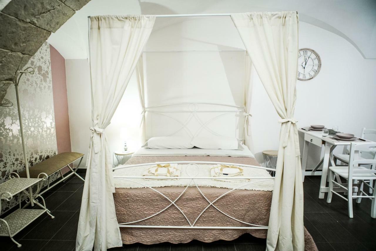 Home 5 - Arco Antico Путиняно Екстериор снимка